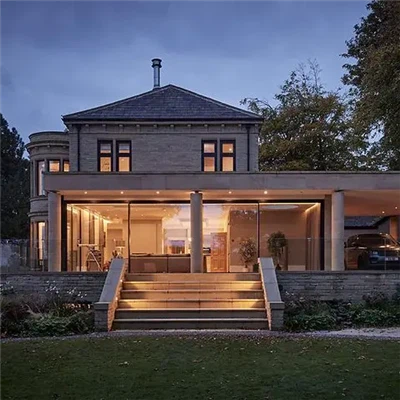 Складні скляні двері внутрішнього дворика